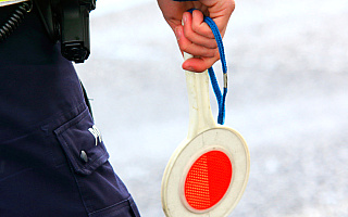 Zderzenie dwóch aut między Ełkiem a Orzyszem na krajowej 16-tce Zderzenie dwóch aut między Ełkiem a Orzyszem na krajowej 16-tce